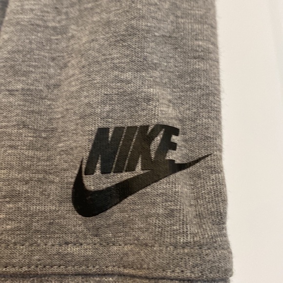🥰NIKE TECH grey side zipper w/ hood. Size M - Picture 4 of 9